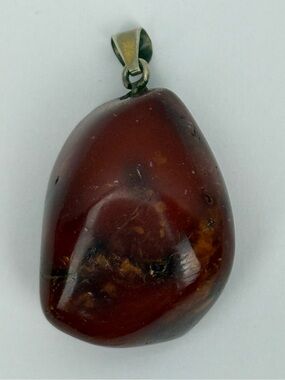 Polished Brown Amber Pendant Necklace - Classic Drop